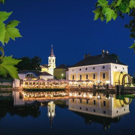 Hotel Gabriella Tapolca Exteriör bild